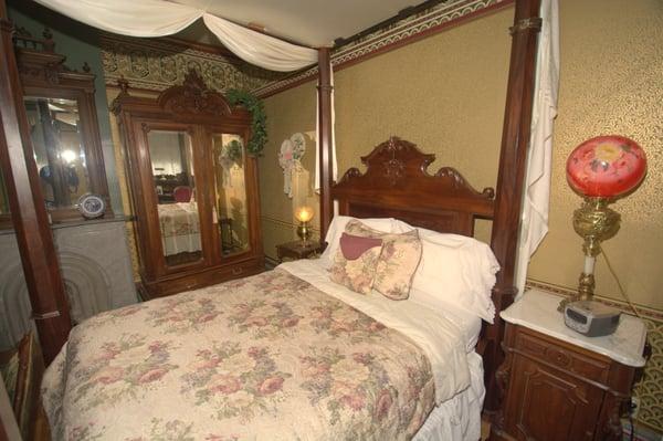 DeLano room has a bed from New Orleans.  How romantic!  Add the whirlpool and fireplace to this room and your visit will be every you dream.