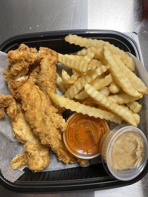 Chicken strips and fries platter