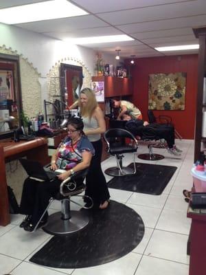 The girls of the salon hard at work!