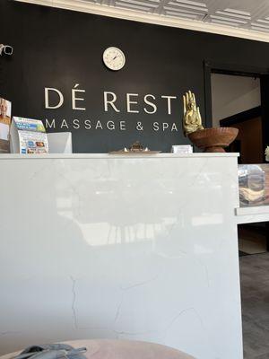 Reception desk