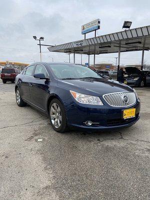 2012 Buick LaCrosse in immaculate condition