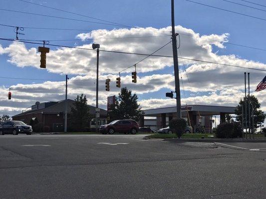 Kind of tricky to get a good overall exterior shot of this station. Taken from across the street. Facing southwest.