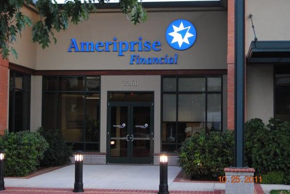 Ameriprise Financial located off Oakmont Way.