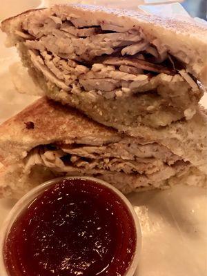 TURKEY n' CRAN SANDWICH