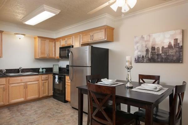 Kitchen/Dining in Jr. One Bedroom apartment