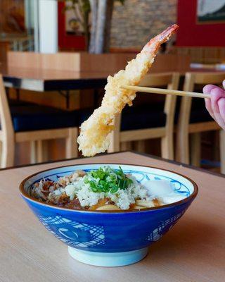 Curry Nikutama Udon and Shrimp Tempura; IG: @itsthenoms