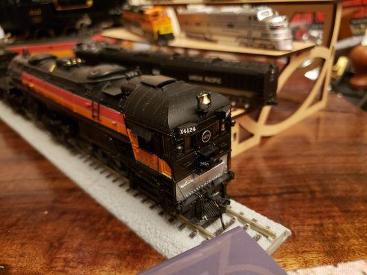 Broadway Limited Southern Pacific Daylight Cab Forward - HO DCC