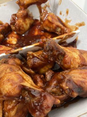 Sauce Sauce wings