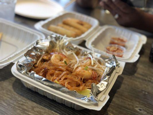 Pad Thai and Crispy Roll