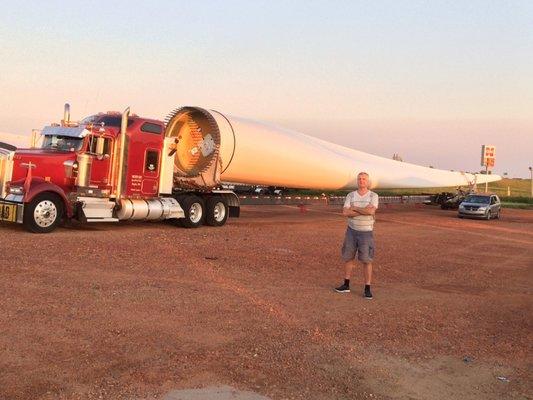 Oversized load convoy