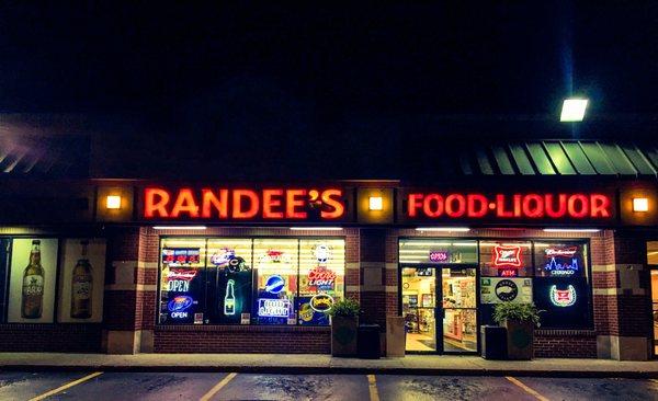 Randee's Food & Liquors Storefront.