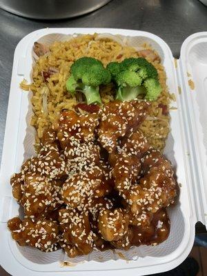 lunch：sesame chicken