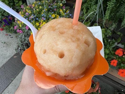 White peach shaved ice (small)