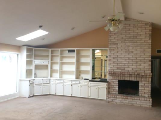 713 Yorkshire - Living Room back view - Prior to Rehab