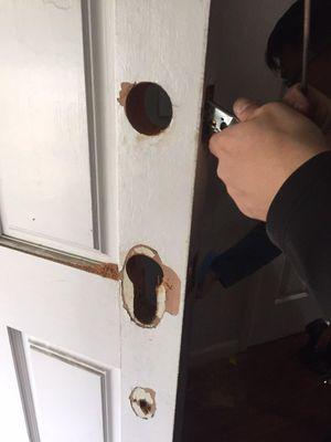 Fresh install +locks change electronic locks Nickolas locksmith San Jose ca