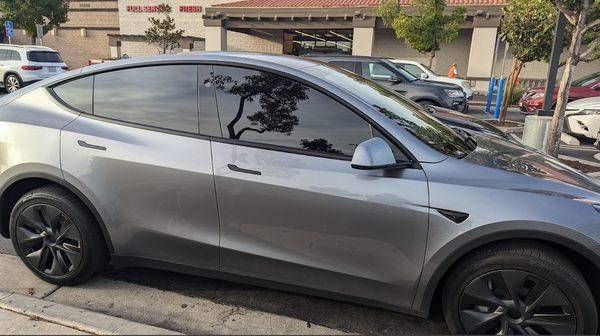 5% tint application on this Tesla