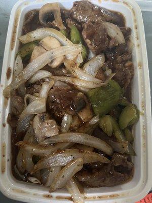 Beef with black pepper sauce, added mushrooms