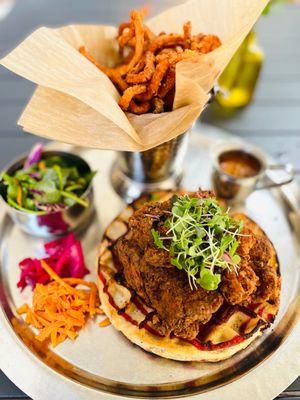 Tuesday's fried chicken special-- beyond words delicious!   #foodbliss  #Thaifarangeats #pondicherihouston