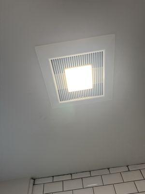 Bathroom ceiling fan