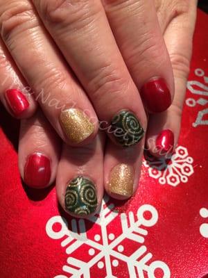 This is an example of a Shellac manicure with nail art