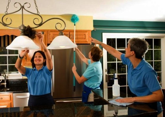 Full Circle Housekeeping & Moving Services