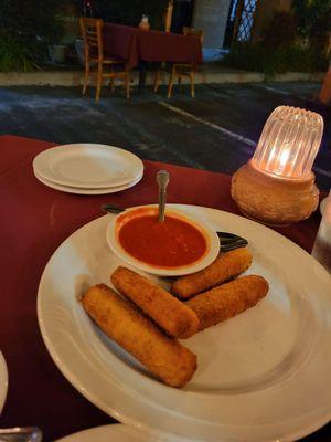 Mozzarella Fritti with Marinara Sauce