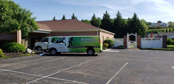 Robert's Cleaning & Restoration LLC