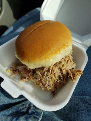 Pulled pork sandwich