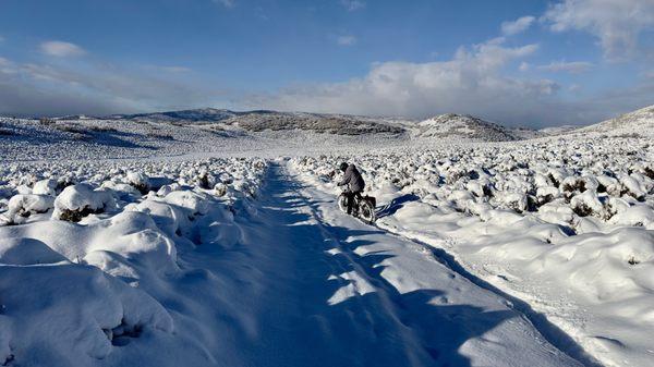 Pow(d)er riding Round Valley Express