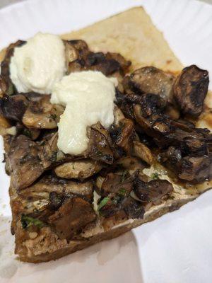 Mushroom Ricotta Slice Pizza