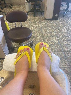 The best pedicure I've had in years. The place was very clean, very friendly customer service and awesome conversations.