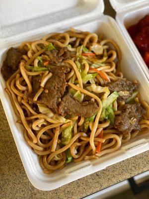 Beef Chow Mein: beef was cooked well and gave flavor to the noodles