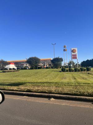 View of Shell gas & Convenience store Oxford NC