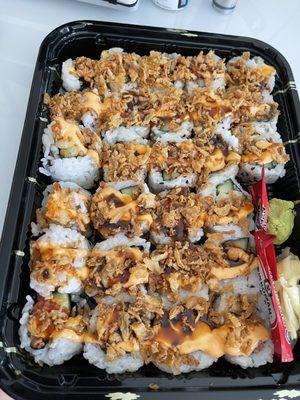 Family (G3) spicy tuna, spicy salmon and spicy shrimp rolls