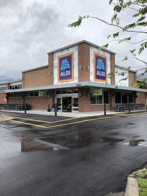 The updated outside of the store is looking good. There's now carts on both sides of the store.