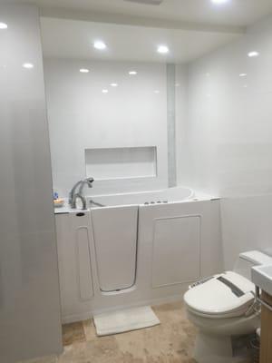 Walk-In Tub Central