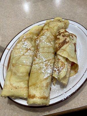 Fruit filled crepes