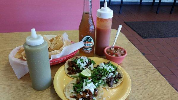 Tacos, chips and pico de gallo