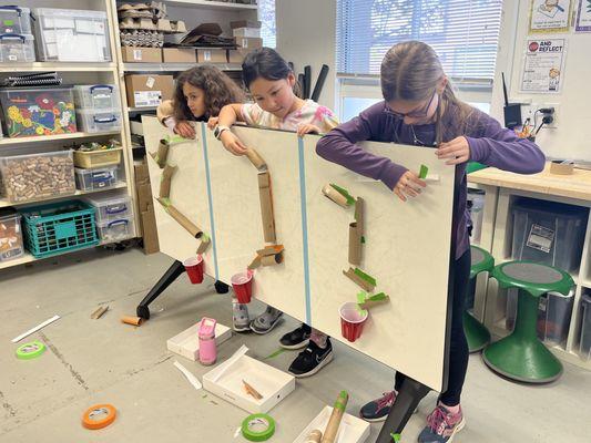 Students in the Peleh Lab (Maker Space)