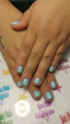 I wish I could get acrylics by Luisa but I can't because Iam a massage therapist! But Luisa did my gel set today yay!