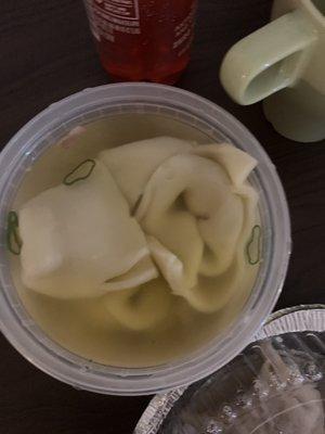 wonton soup has  4 wontons for a small