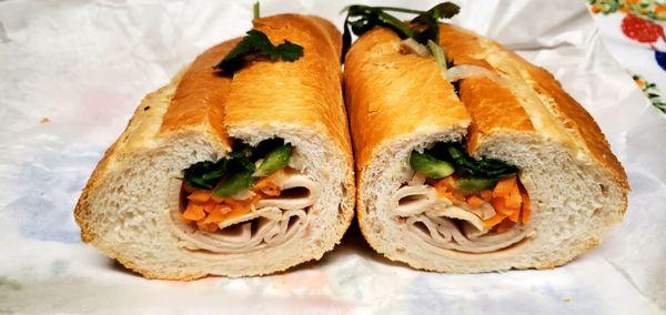 Banh Mi Che Cali