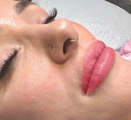 Lip blushing and Hybrid lash extensions