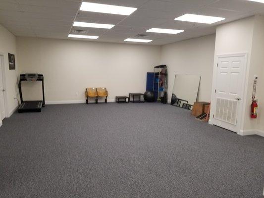 Large open space for corrective exercise and functional strength training, tailored to your individual needs!