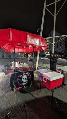 Fantastic Street vendor with bomb grub!