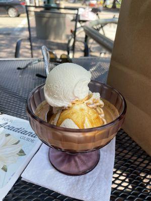 Espresso affogato