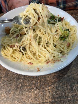 Chicken Carbonara was sooo delicious. First time have it and will order again soon.