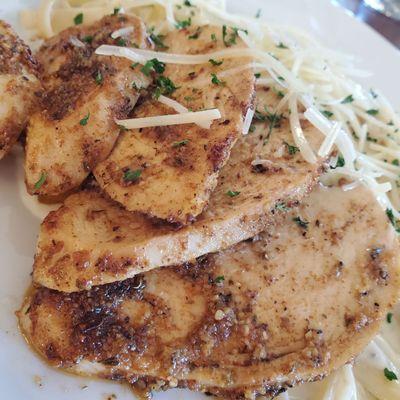 Alfredo with blackened chicken  - they have grilled chicken option too (close up view)