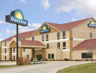 Days Inn Jefferson City, Outside of Building