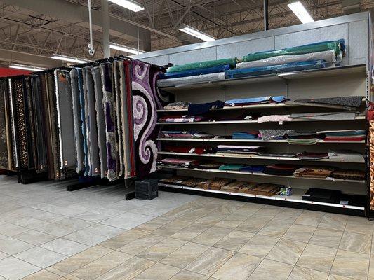 I was NOT expecting such a nice selection of rugs with this many designs at Zak's!! I could spend 30 minutes looking at these!